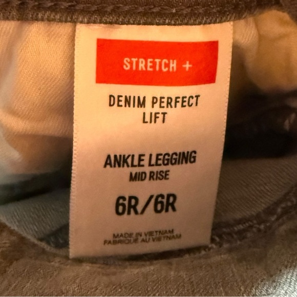 Express Ankle Legging Mid Rise‎ Jeans with Raw Hems - Picture 7 of 7